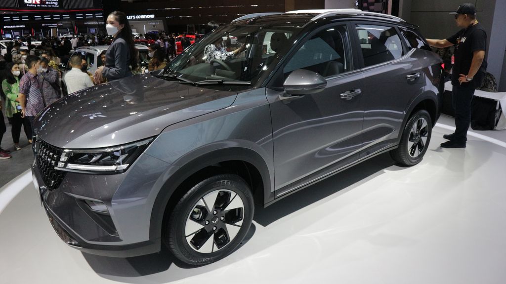 wuling alvez laku seribu unit sebulan siapa saja pembelinya